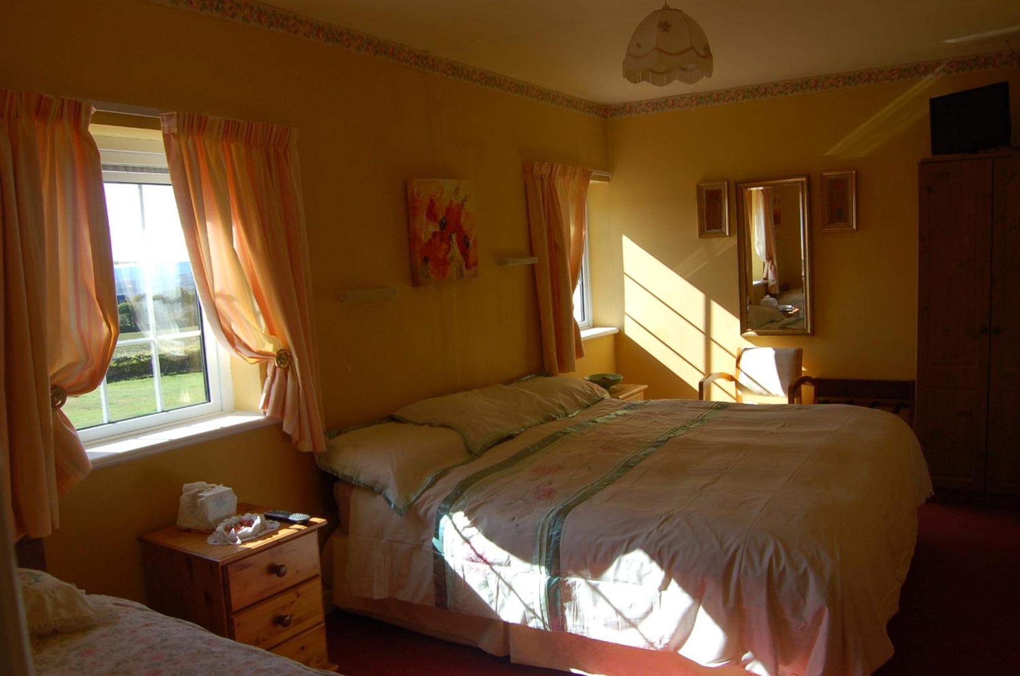 Findus House, Farmhouse Bed & Breakfast Macroom Exterior photo